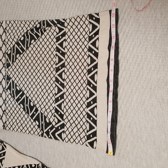 Free People Size Medium/Large  Long Sleeve Body Con Dress Black and Creem - Picture 10 of 11